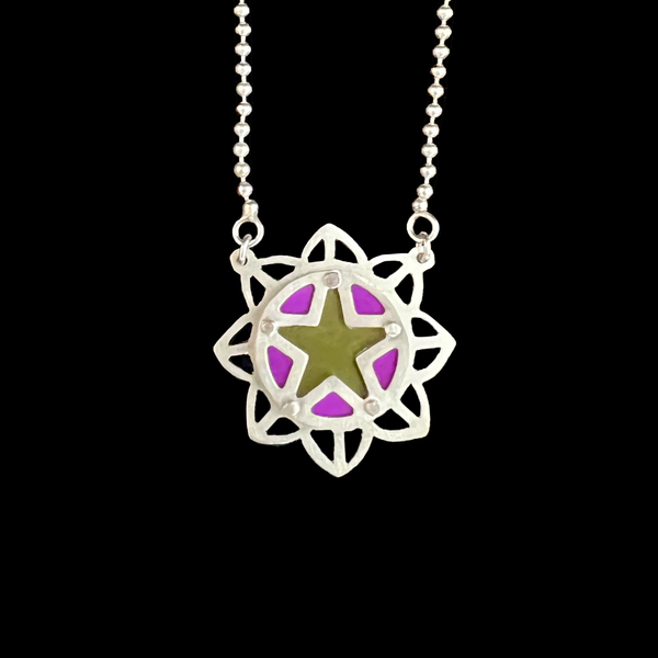 MEDALLION NECKLACE: SMALL LACED SUPERSTAR
