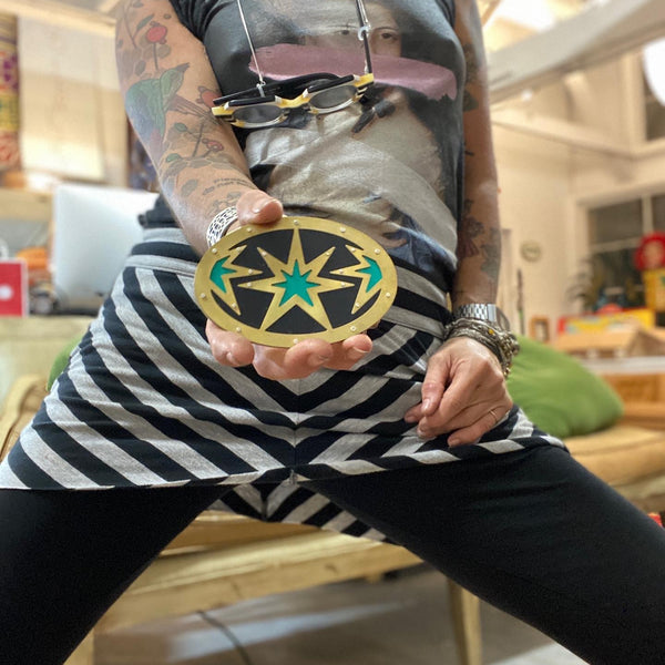 Alien belt buckle store