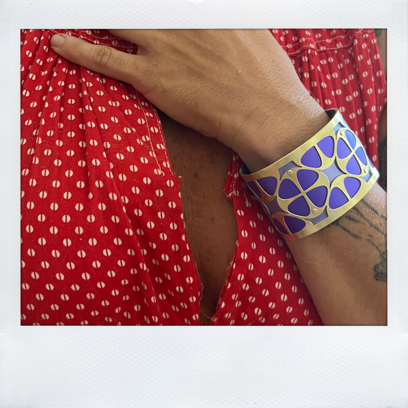 VIOLET CUFF TWO-TONE SMALL BRASS