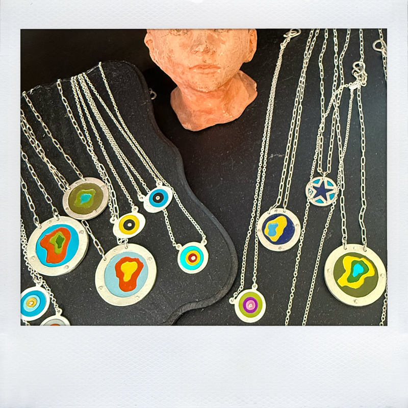 EVERLASTING GOBSTOPPER NECKLACE 1.5" 4-TONE