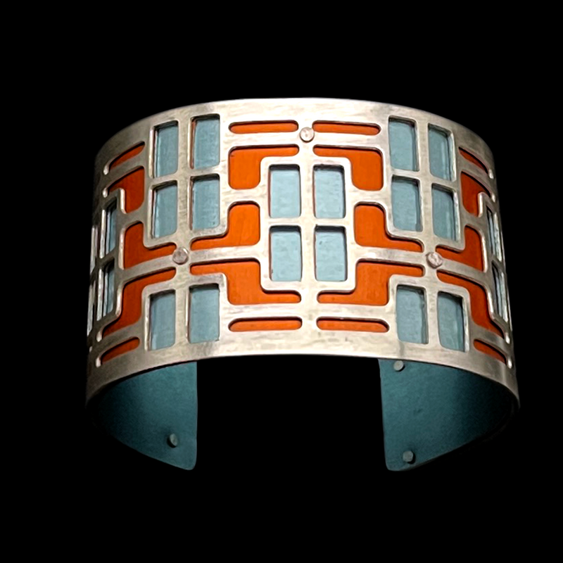 MID CENTURY MODERN CUFF TWO-TONE MEDIUM