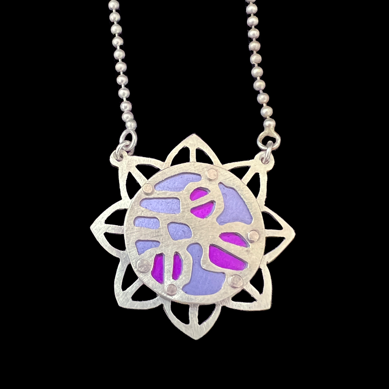Small Petal-Laced Seapod Medallion Necklace