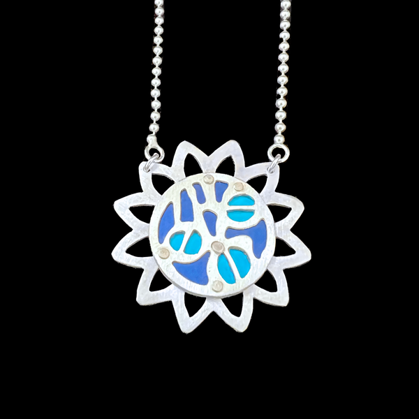MEDALLION NECKLACE: SMALL PETAL-LACED