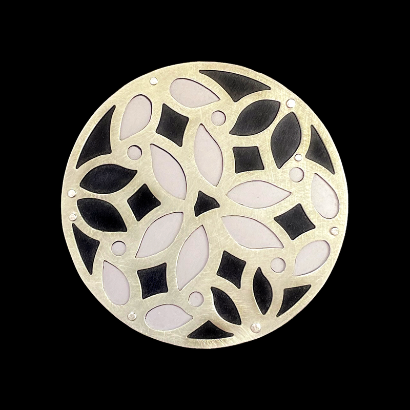 LEAF CIRCLE TWO TONE BELT BUCKLE - NICKEL